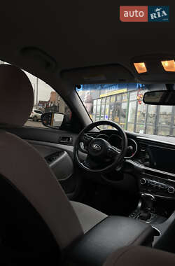 Седан Kia Optima 2014 в 