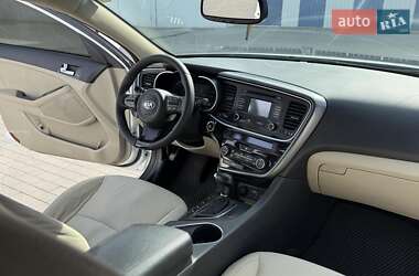 Седан Kia Optima 2015 в 