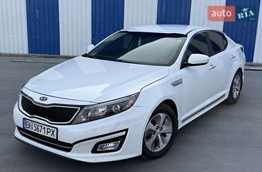 Седан Kia Optima 2015 в 
