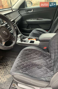 Седан Kia Optima 2016 в 