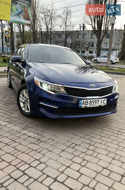 Седан Kia Optima 2017 в 