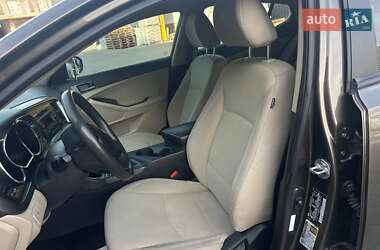 Седан Kia Optima 2013 в 