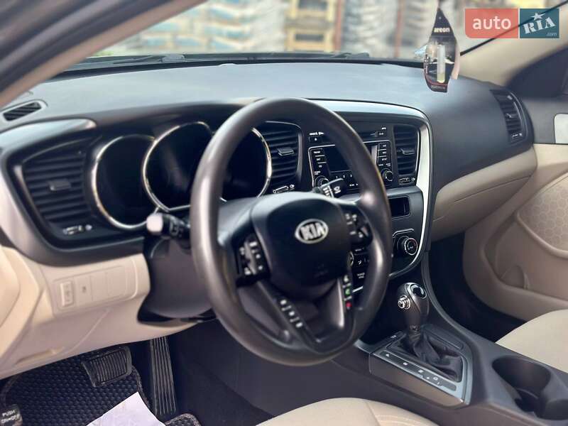 Седан Kia Optima 2013 в Виннице