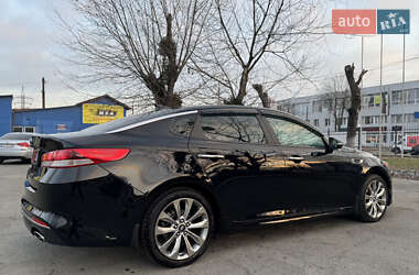 Седан Kia Optima 2017 в 