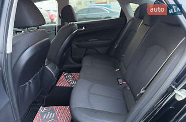 Седан Kia Optima 2017 в 