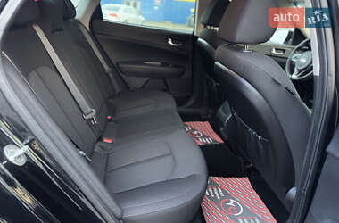 Седан Kia Optima 2017 в 