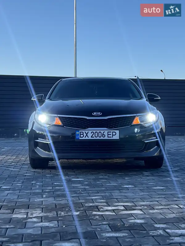 Седан Kia Optima 2016 в 