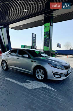 Седан Kia Optima 2015 в 