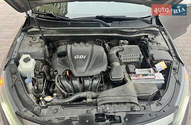Седан Kia Optima 2014 в 