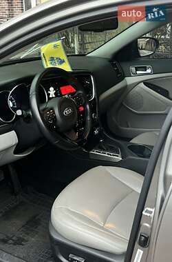 Седан Kia Optima 2014 в 