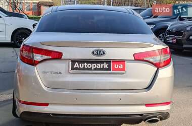 Седан Kia Optima 2011 в 