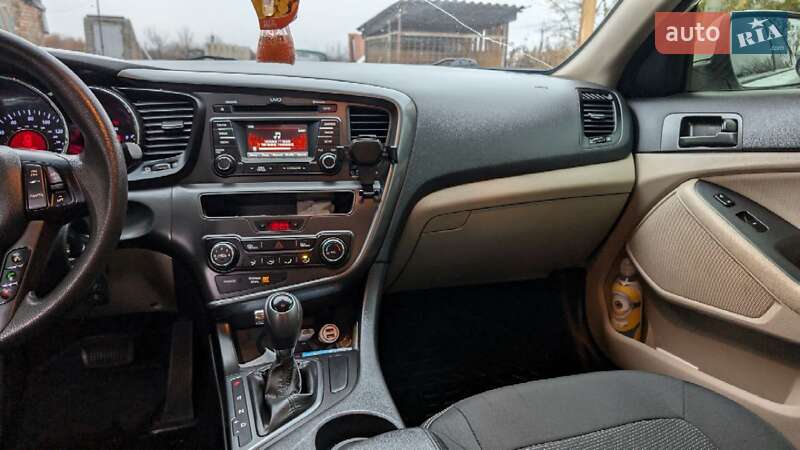 Седан Kia Optima 2013 в Печенегах