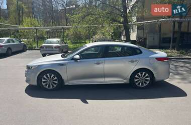 Седан Kia Optima 2016 в 