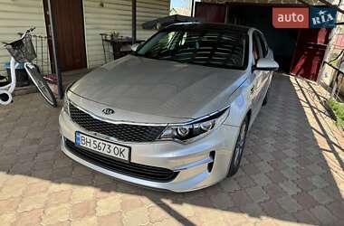 Седан Kia Optima 2016 в 