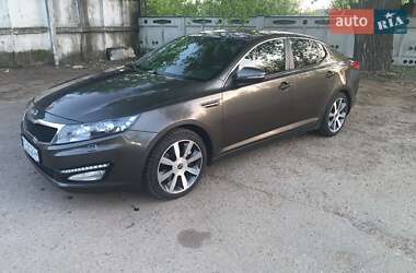 Седан Kia Optima 2012 в 