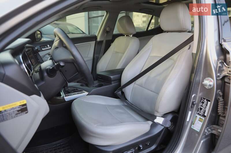 Седан Kia Optima 2012 в Харкові