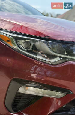 Седан Kia Optima 2018 в 