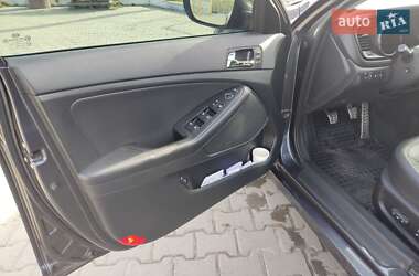 Седан Kia Optima 2013 в 