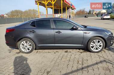 Седан Kia Optima 2013 в 