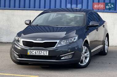 Седан Kia Optima 2012 в 