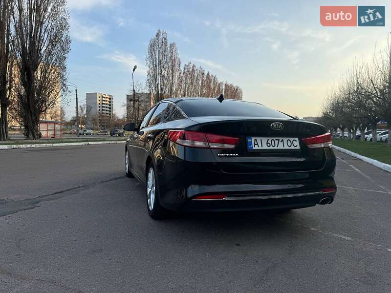 Седан Kia Optima 2016 в Черкасах