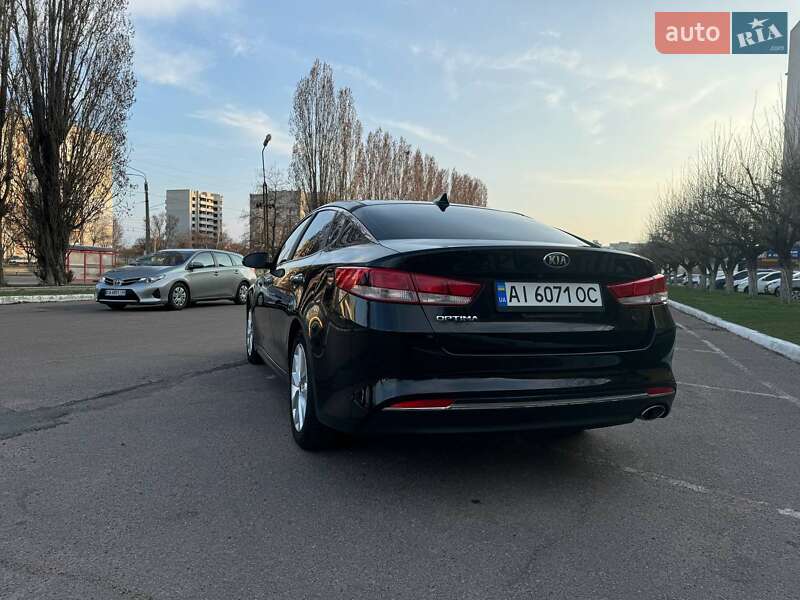 Седан Kia Optima 2016 в Черкасах