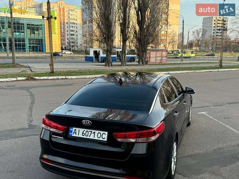 Седан Kia Optima 2016 в Черкасах