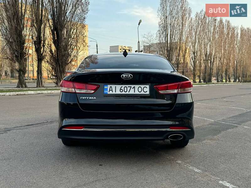 Седан Kia Optima 2016 в Черкасах