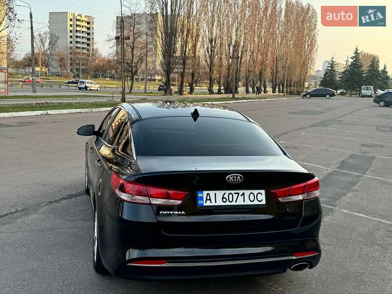 Седан Kia Optima 2016 в Черкасах