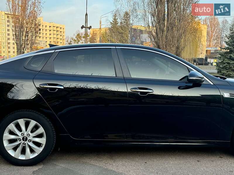 Седан Kia Optima 2016 в Черкасах