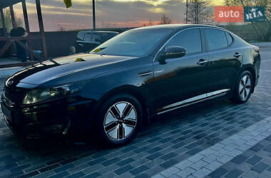 Седан Kia Optima 2013 в 