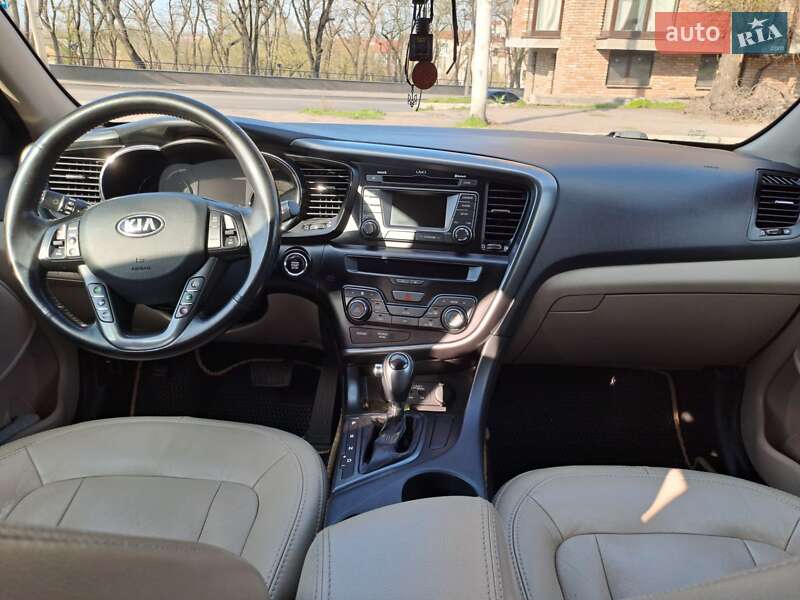 Седан Kia Optima 2012 в Дніпрі