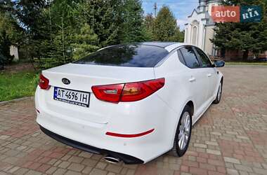 Седан Kia Optima 2015 в 