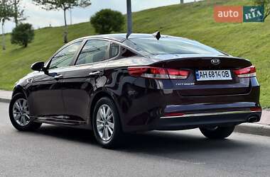 Седан Kia Optima 2016 в 