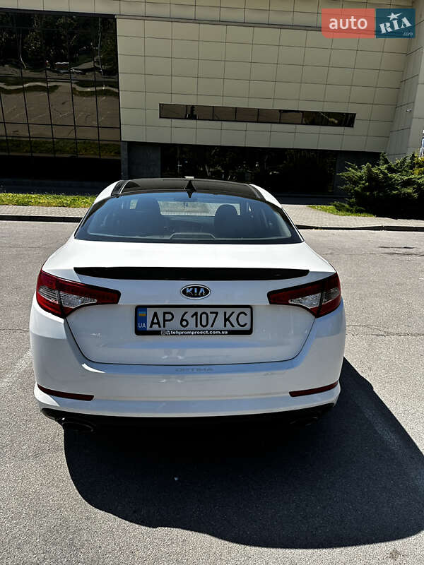 Седан Kia Optima 2011 в Запоріжжі