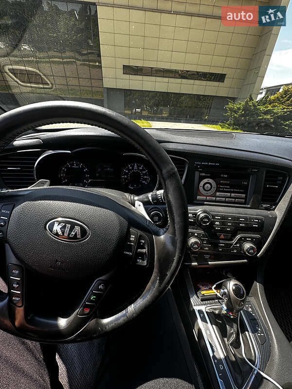 Седан Kia Optima 2011 в Запоріжжі