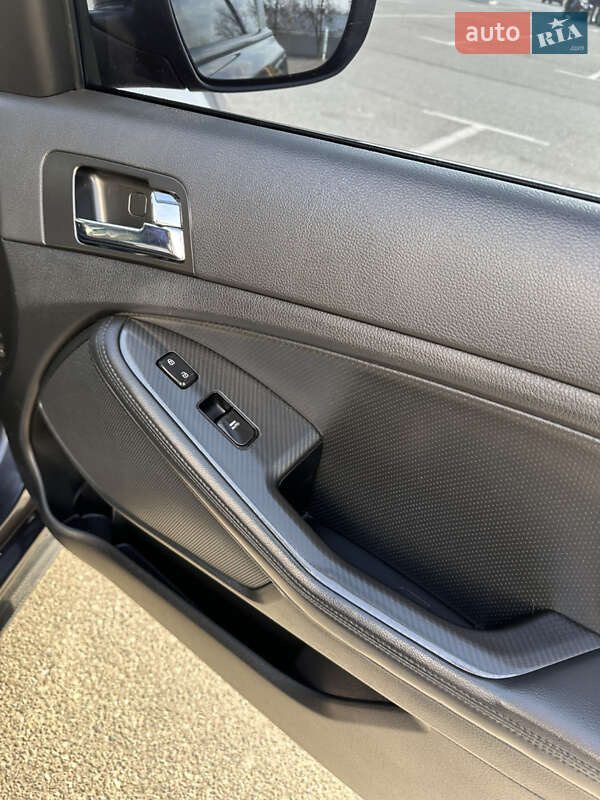 Седан Kia Optima 2011 в Броварах