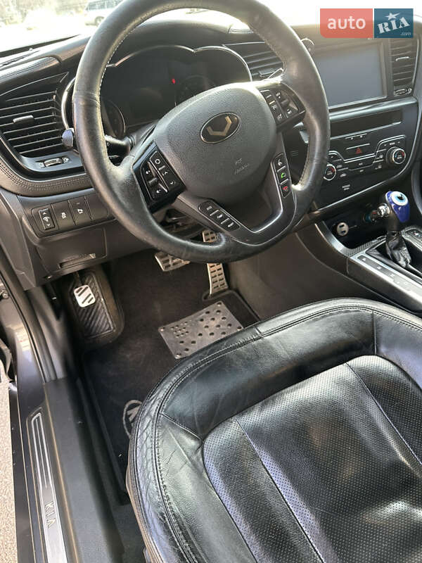 Седан Kia Optima 2011 в Броварах