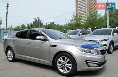 Седан Kia Optima 2012 в 