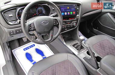 Седан Kia Optima 2012 в 
