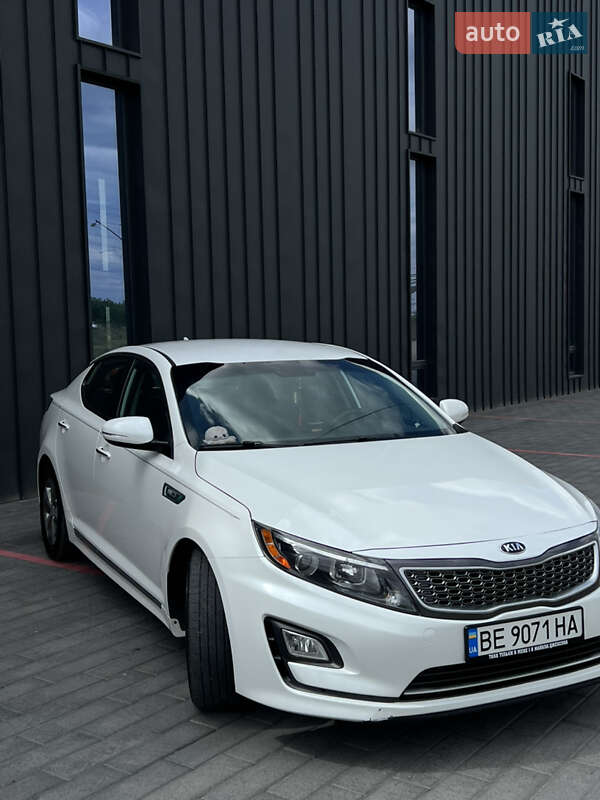 Седан Kia Optima 2014 в Первомайске