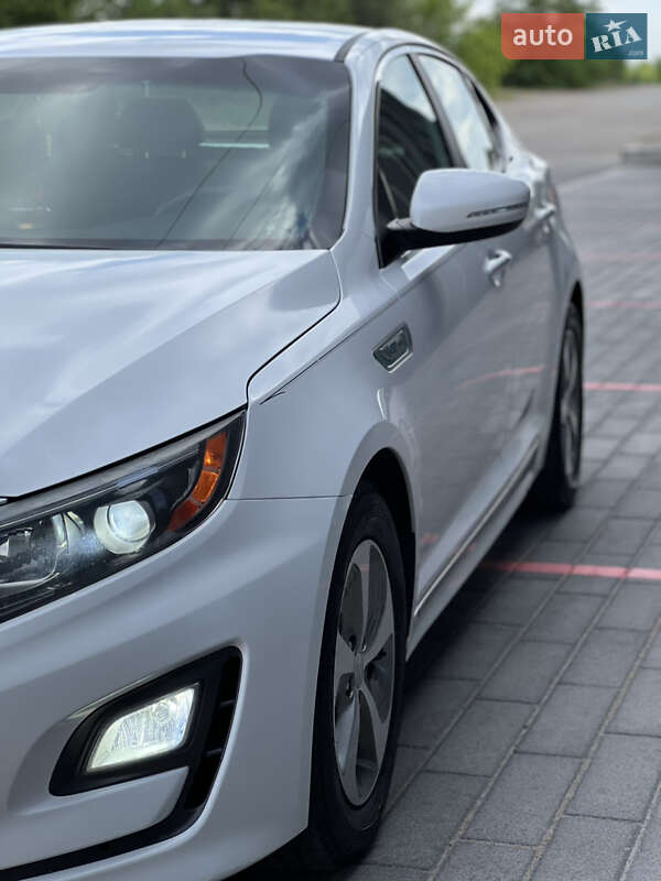 Седан Kia Optima 2014 в Первомайске