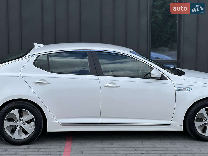 Седан Kia Optima 2014 в Первомайске