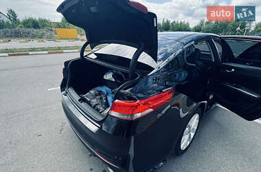 Седан Kia Optima 2016 в 