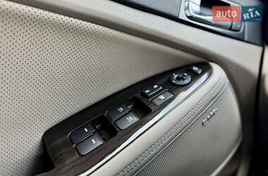 Седан Kia Optima 2013 в 