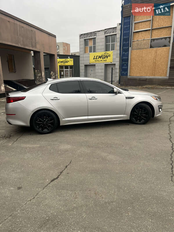 Седан Kia Optima 2014 в Харькове