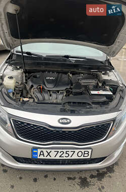 Седан Kia Optima 2014 в 
