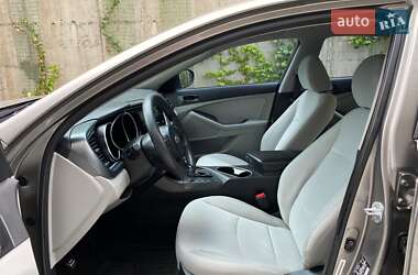 Седан Kia Optima 2014 в 