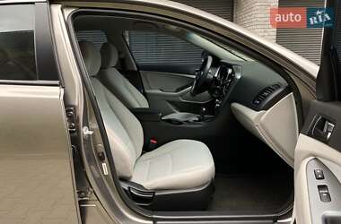 Седан Kia Optima 2014 в 