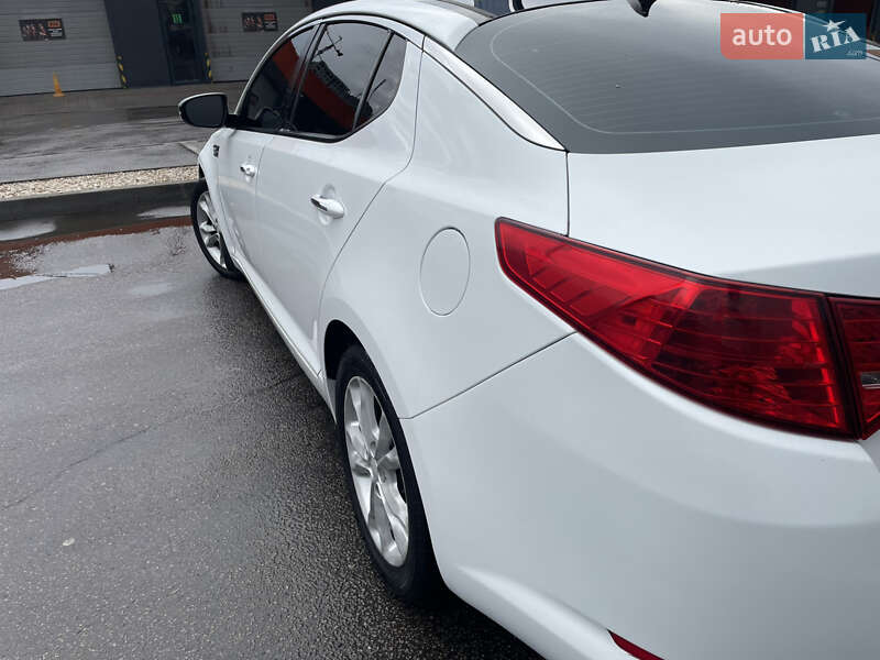 Седан Kia Optima 2012 в Харькове